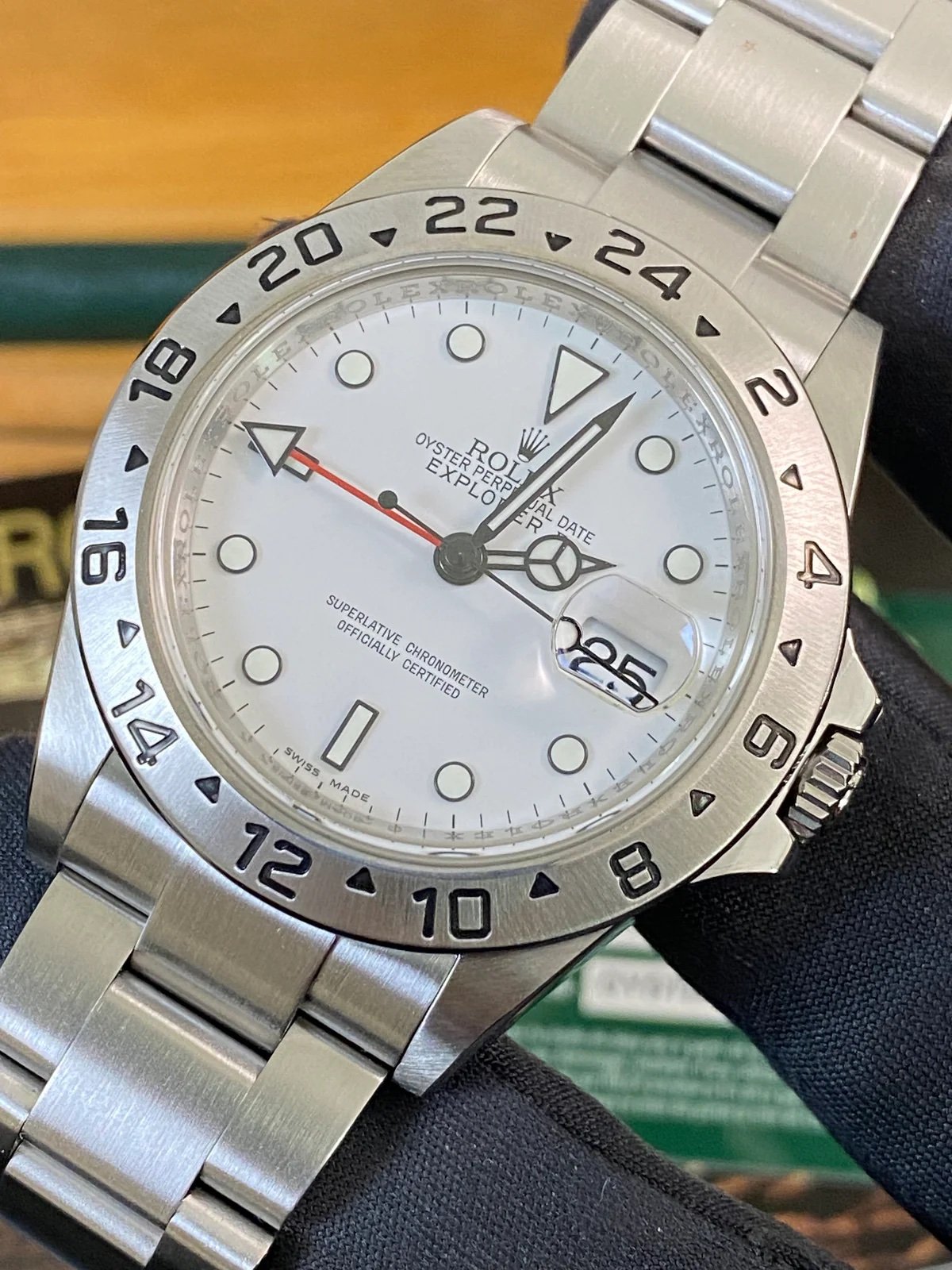 Rolex Oyster Perpetual Explorer II - G serial - “Polar” - 16570 *3186 Movement* - Image 2